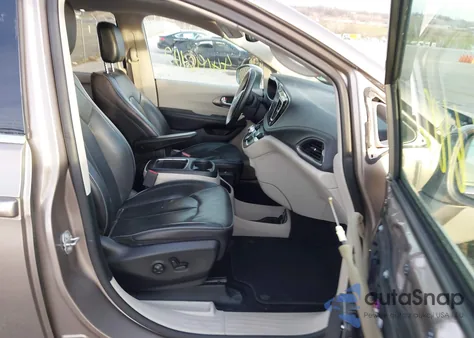 2018 Chrysler Pacifica Limited from USA, damaged, VIN 2C4RC1GG3JR227469